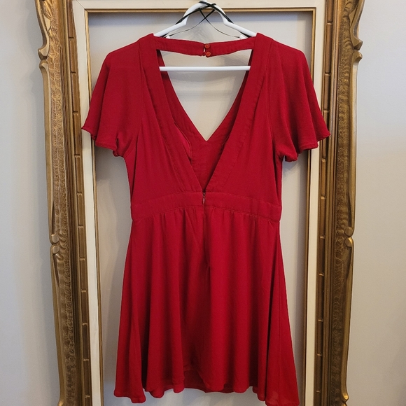 Raspberry red crepe mini dress - Picture 2 of 9